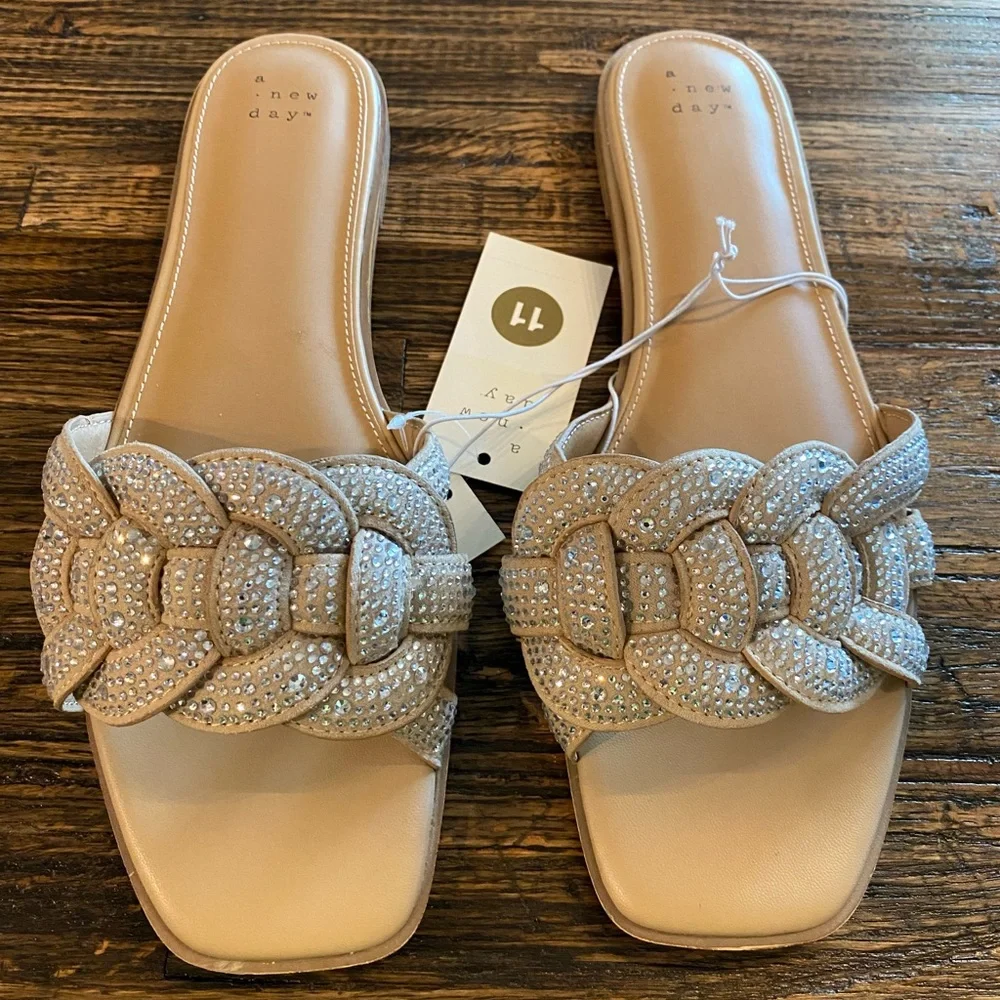 NWT. Women's Maggie Rhinestone Slide
Sandals - A New Day™ Silver Size 11. - Picture 6 of 6